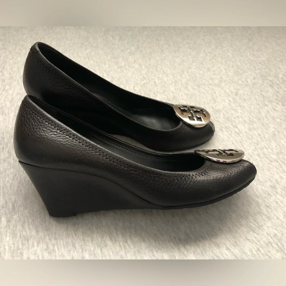 Tory Burch Women’s Black Shoes Peep Toe Wedge Sandals Black Size: US 7.5